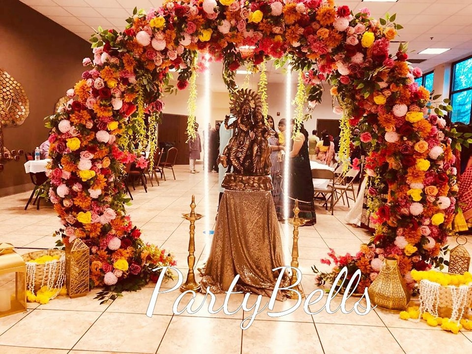 Elegant wedding ceremony decoration